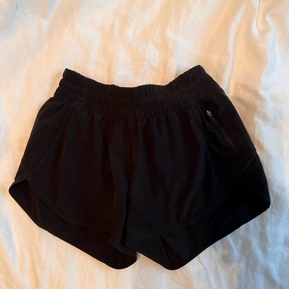 Lululemon Track That Mid Rise short, size 6 and length 4” in black